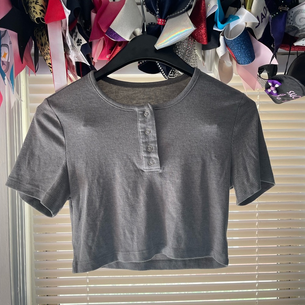 cropped top